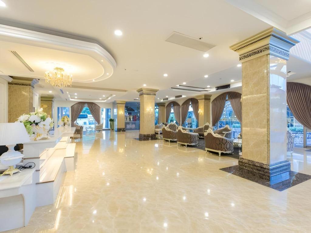 Lk Celestite Hotel Pattaya Exterior photo